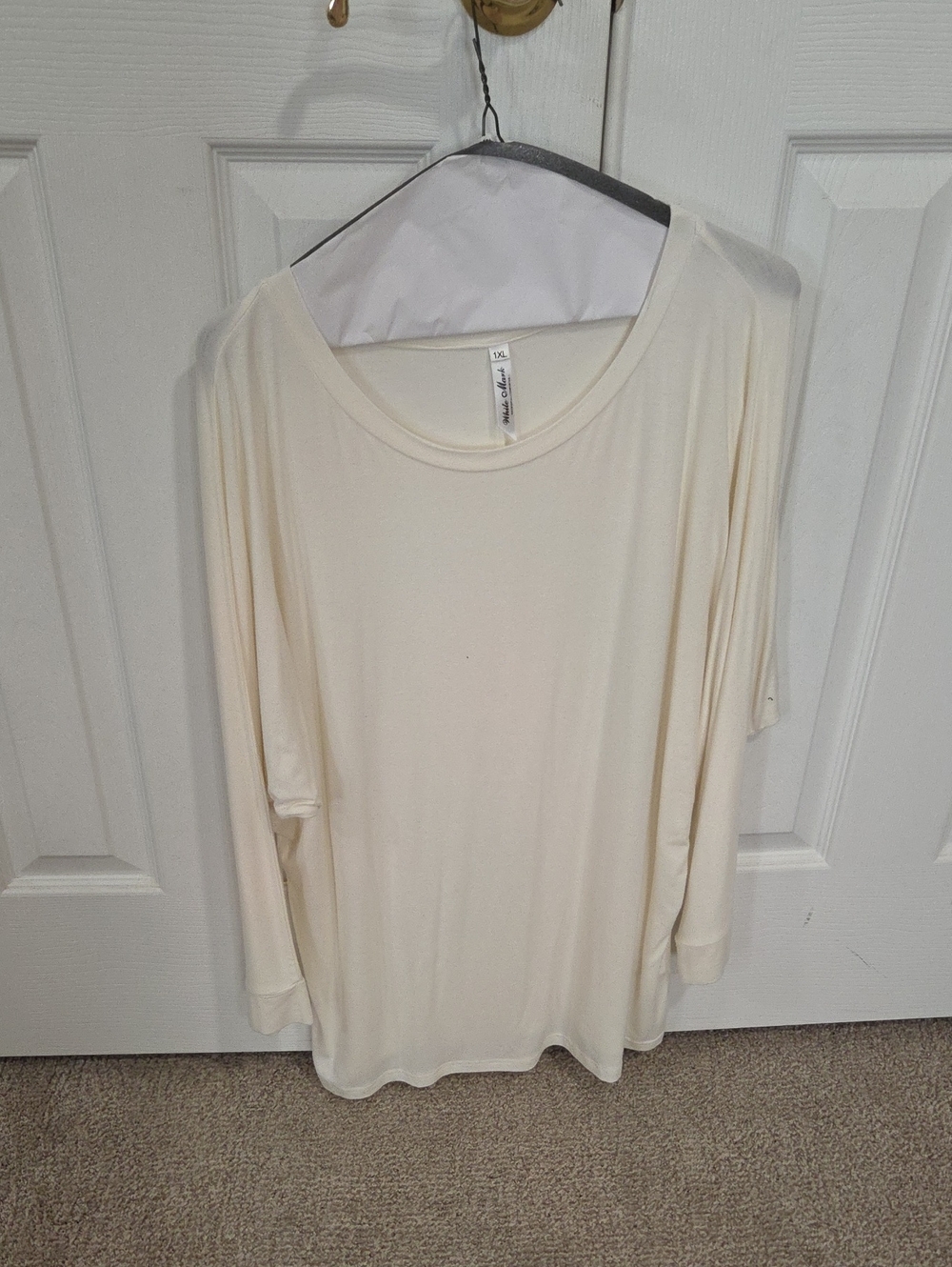 White Mark Cream Long Sleeve Women's Tee